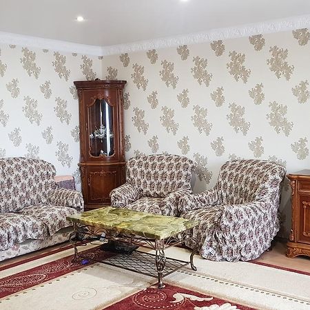 Люкс Апартаменты Центр Sukhumi Eksteriør bilde