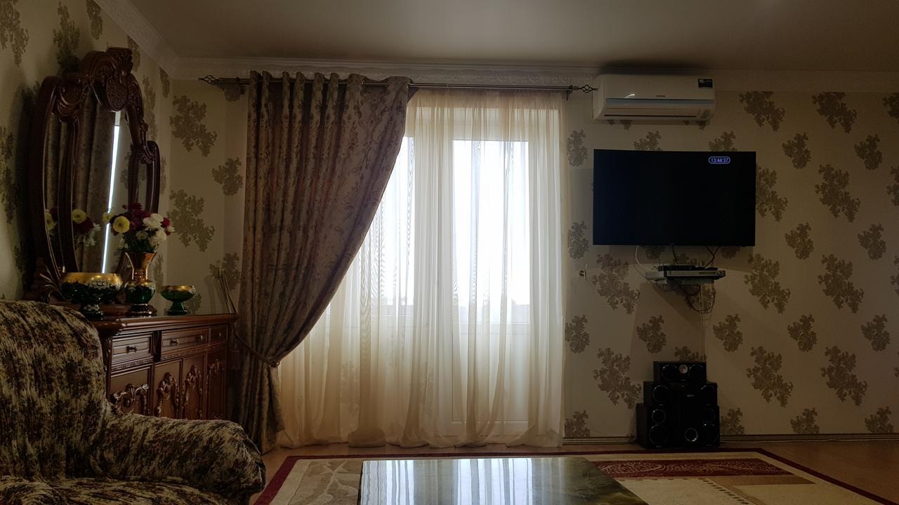 Люкс Апартаменты Центр Sukhumi Eksteriør bilde